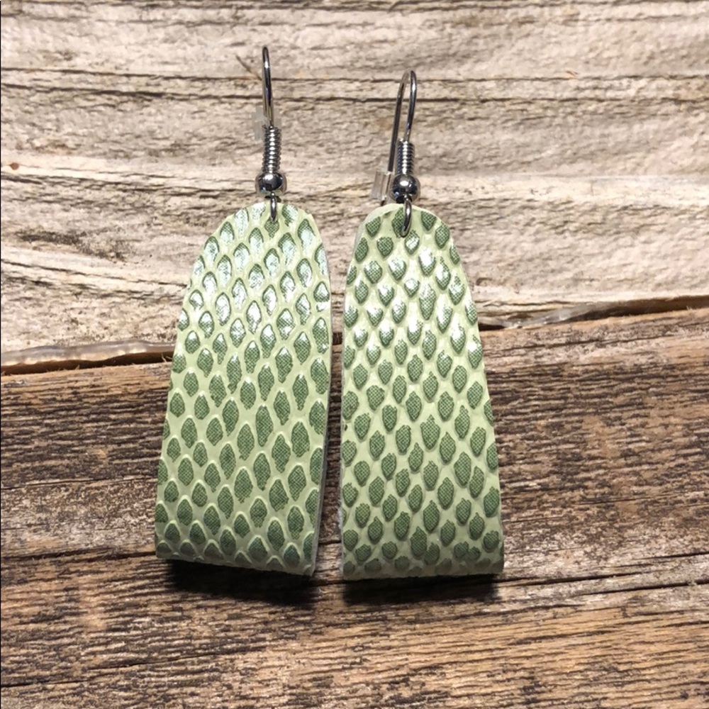 Leather earrings